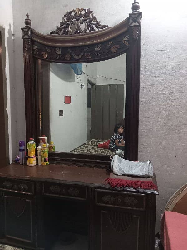 Dressing table 3