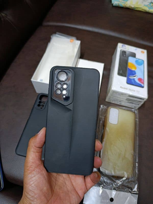Redmi Note 11 6GB / 128 GB with box new condition 4