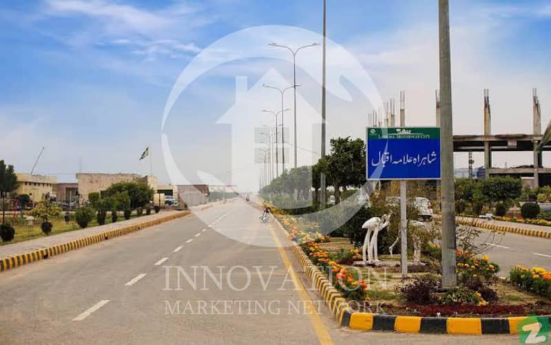 Q BLOCK 2 KANAL PLOT 4 SELL HOT PLOT 3