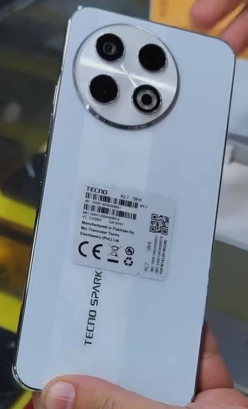 Tecno Spark 30 Pro only 15 days opened box 8