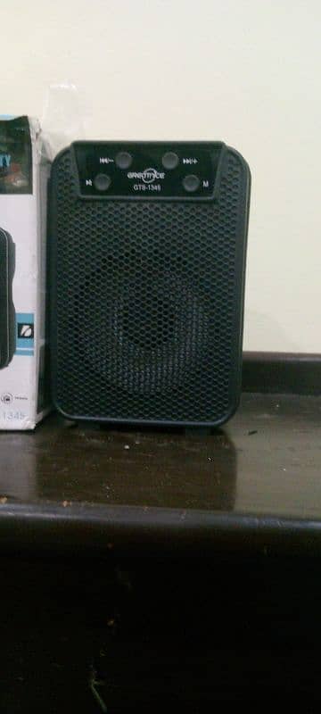 Bluetooth speaker 0