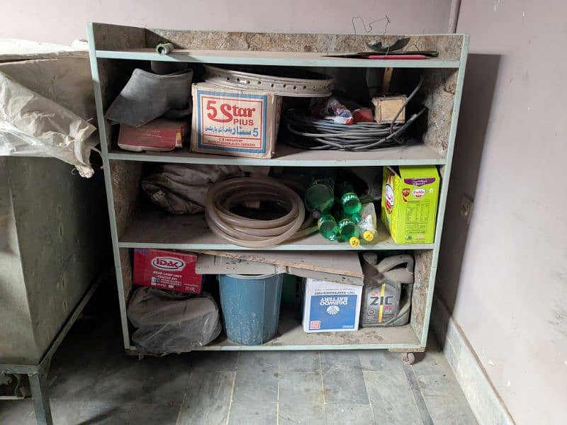 Display Rack Front with Mirror 0