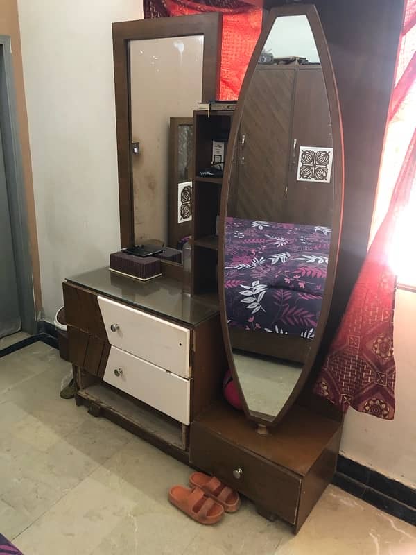 wooden Dressing Table 1