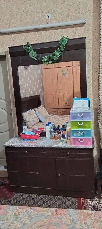 bed with dressing and two side tables 2