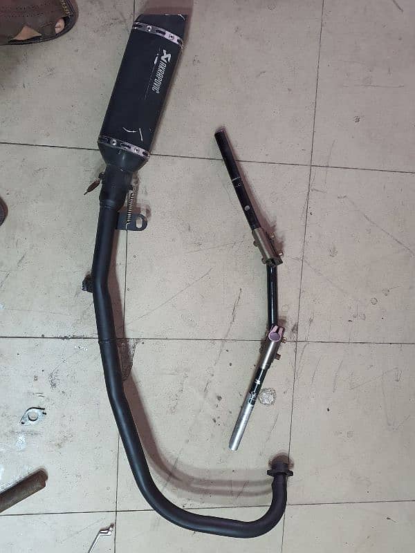 Akrapovic Exhaust  with bend complete and 3 piece handle bar 1