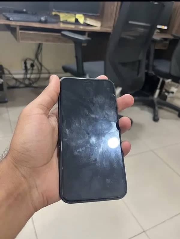 10/10 New condition iPhone 11 0