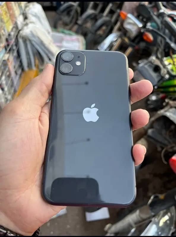 10/10 New condition iPhone 11 2