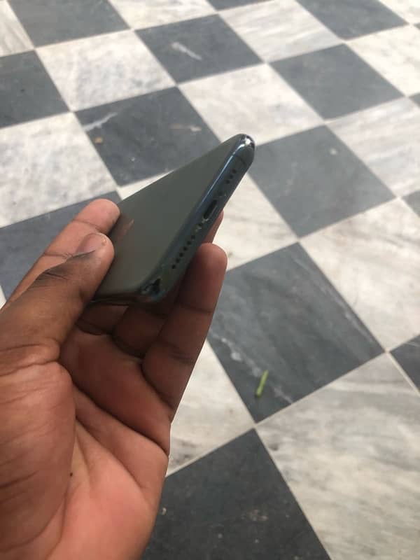 iPhone 11 Pro JV 9