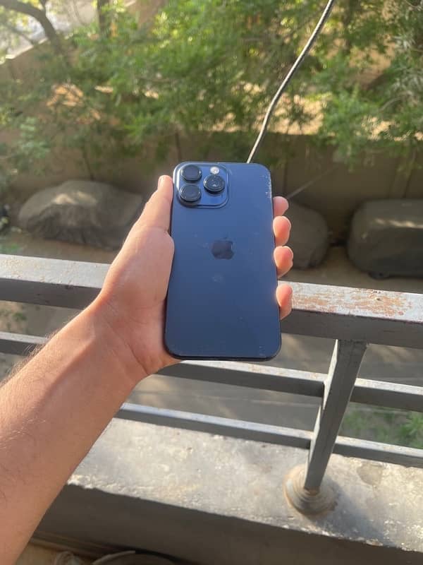 IPHONE 15 pro MAX 256 FU 2