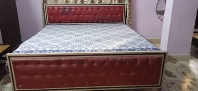 king bed with 2 side tables