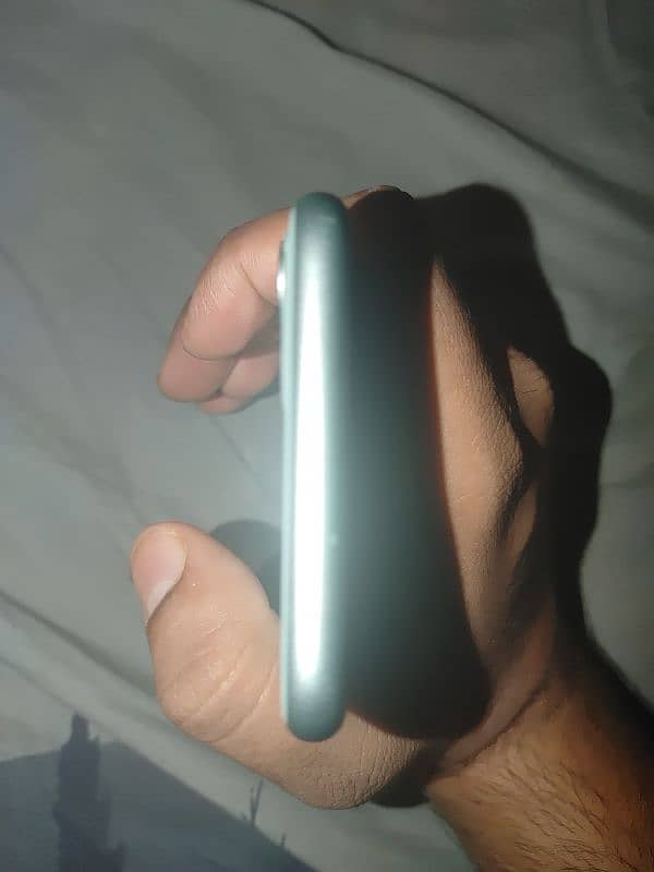 Iphone 11 pta approved 128gb with box 3