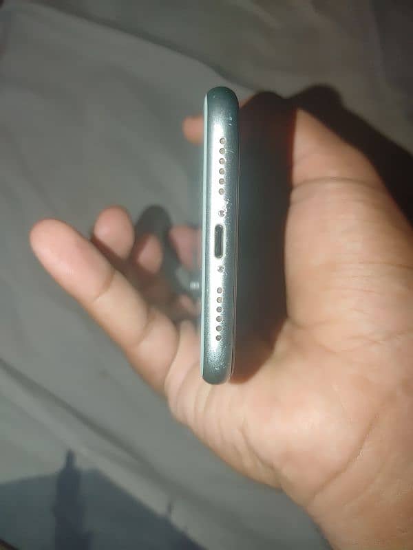 Iphone 11 pta approved 128gb with box 5
