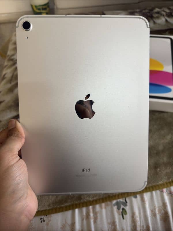 iPad 10th Generation 64GB 1