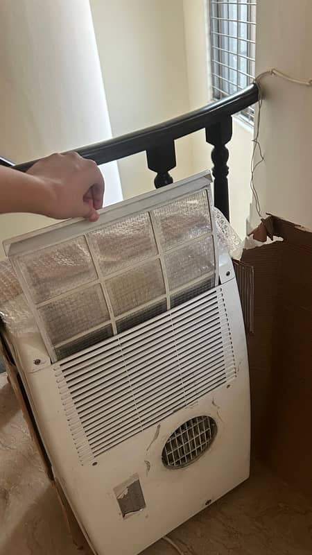 Used 1 Ton Portable Air Conditioner for Sale – 12,000 BTU 5