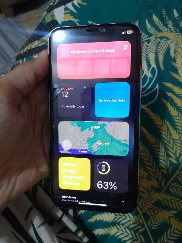 Iphone XS PTA Approved 256 GB memory Battery health 100% Colour White 2