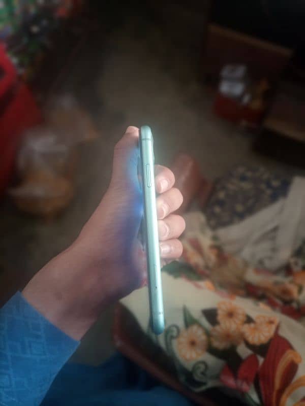 iPhone 11 non PTA jv 10/10 1