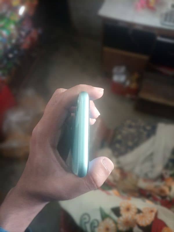 iPhone 11 non PTA jv 10/10 2