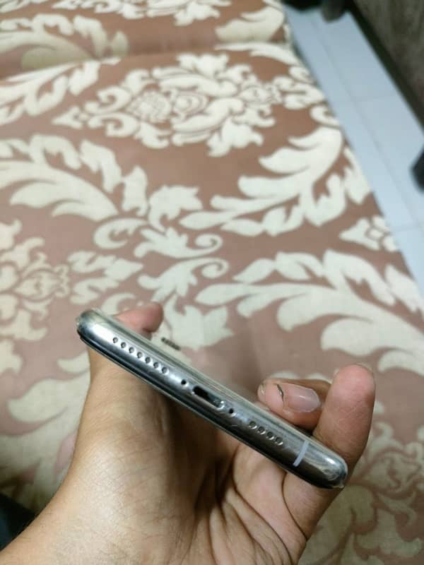 Iphone Xsmax 256 gb pta approved 9