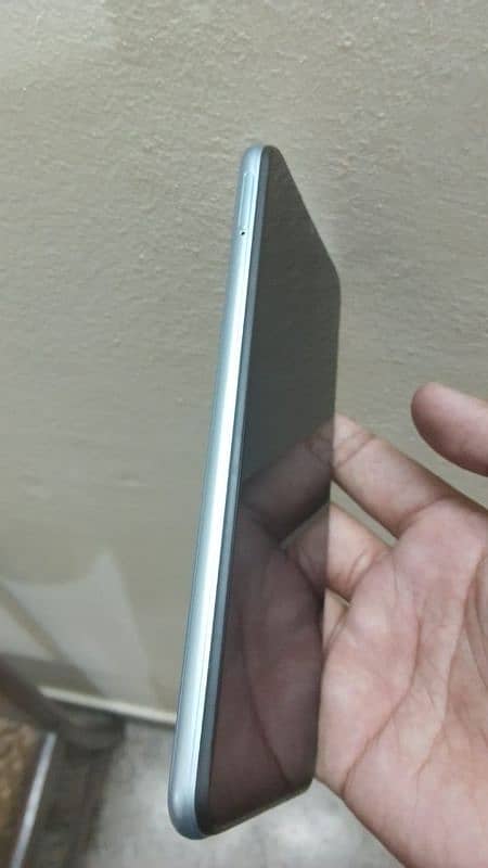 vivo y20s (8/256) gb complete box 5