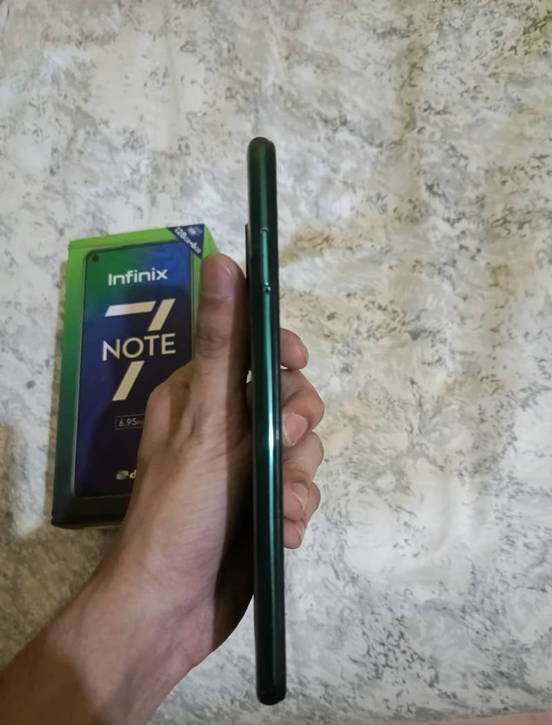 Outclass condition Infinix Note 7 2