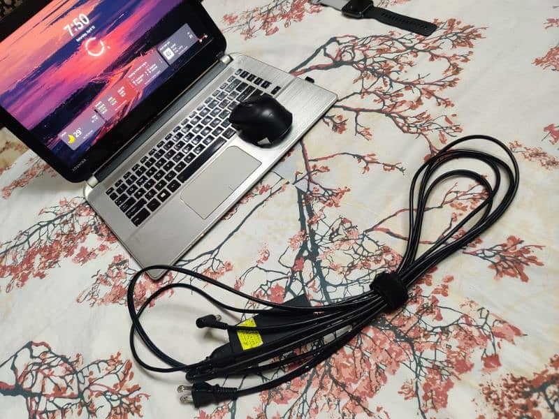 Toshiba Satellite E45-B 10