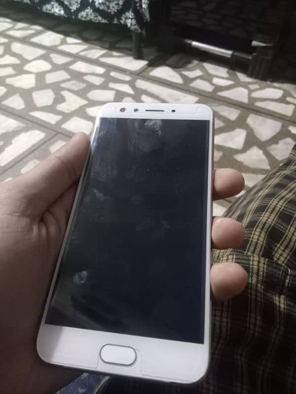 Oppo F3 with box [16MP Front] best for hotspot and Camera 1