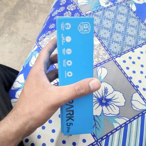 Tecno spark 5 pro lush condition 7