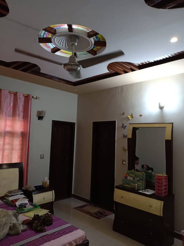 3rd floor Portion With Roof 240Yards For Sale In Gulshan Block 1 3