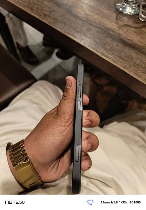 iphone 13 JV 128 gb 4
