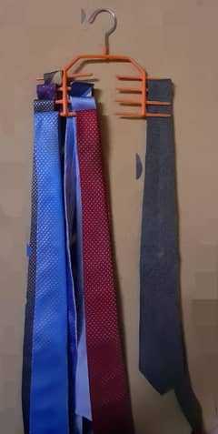Mens Tie hanger