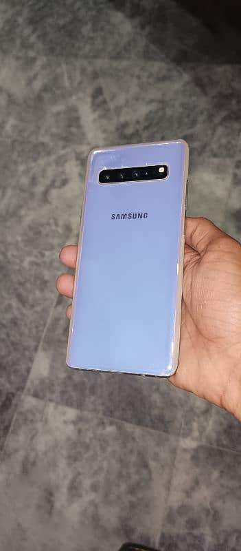 Exchange Samsung Galaxy S10 plus 5g ,8/512 , PTA pa*ch , minor dots 0