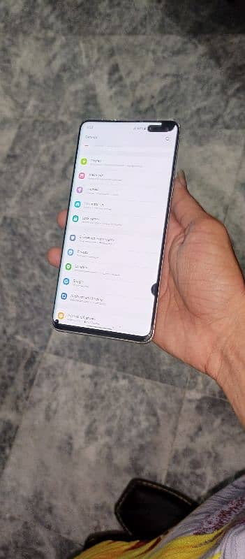 Exchange Samsung Galaxy S10 plus 5g ,8/512 , PTA pa*ch , minor dots 3