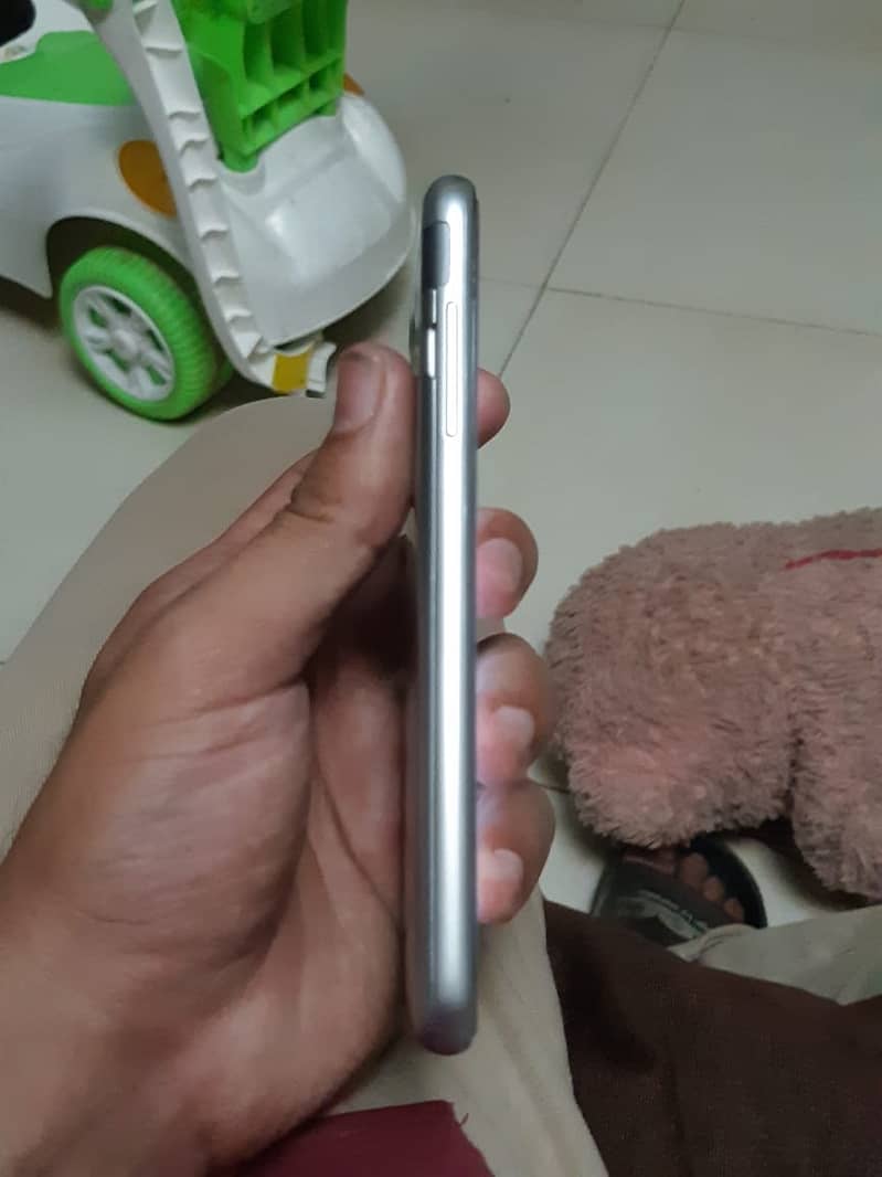 Samsung j3 emerge single sim new battery condition 10/10 pta approved 4
