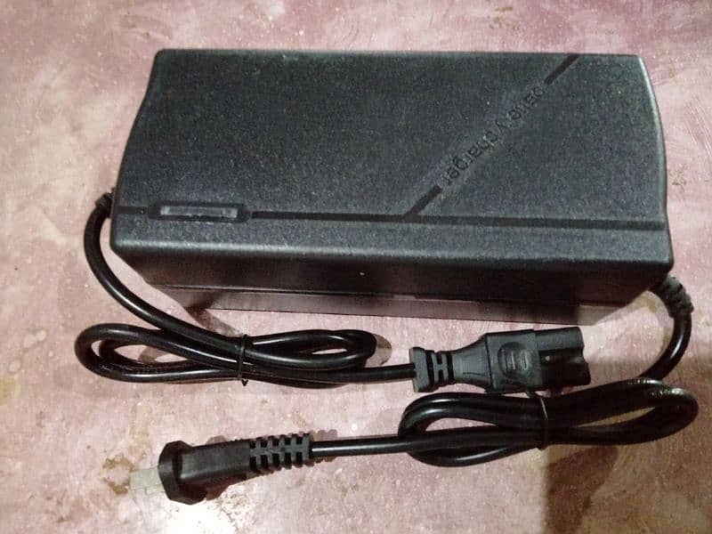 Electric bike Charger 60V 5A 3