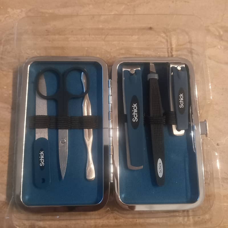 Schick complete grooming set 2