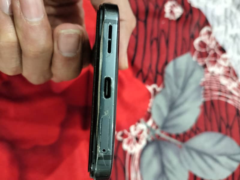 Red Magic 7 Pro Best Gaming Phone with trigger and cooling fan 4