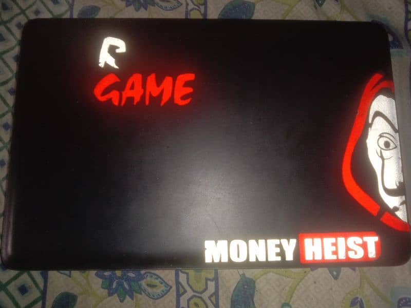 HP650 G2. i3. hard drive 320 GB SSD 128 GB battery time 2.35hour 1