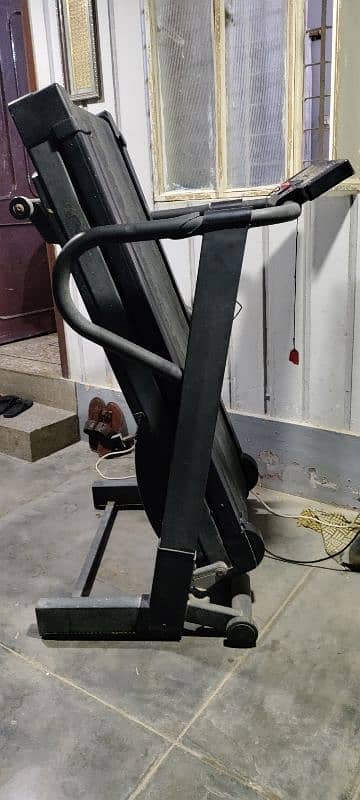 Easy Up Treadmill SMT 829 (Smart Computer) 1