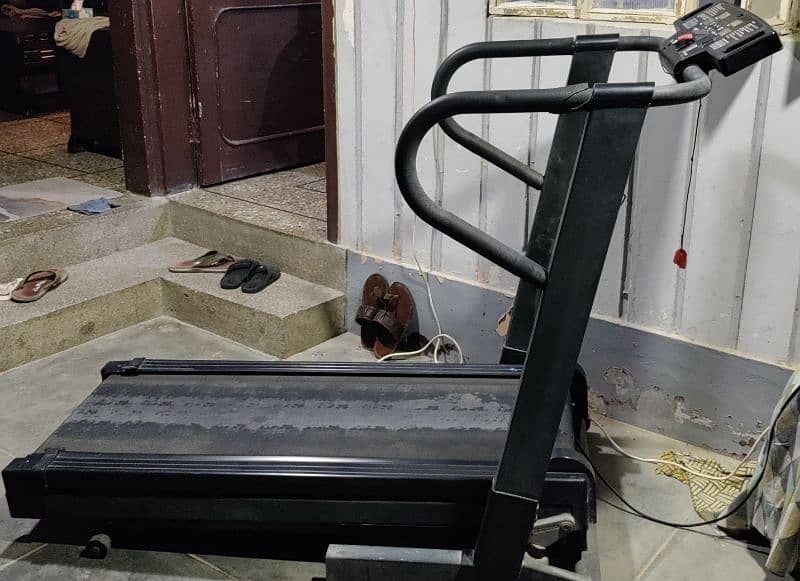 Easy Up Treadmill SMT 829 (Smart Computer) 3