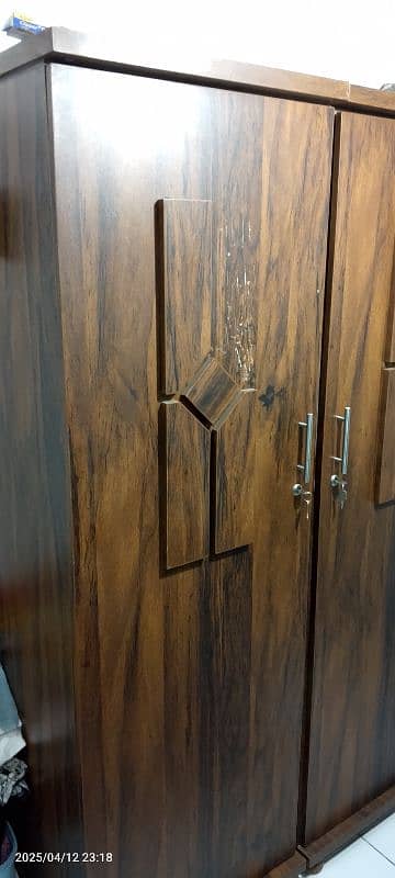 Cabinet and dressing table 0