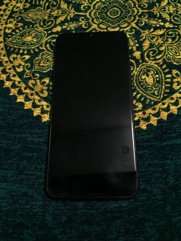 infinix hot 8 lite 2/32 good condition with box 1