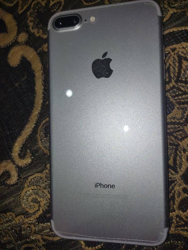 iphone 7 plus approved with box 0