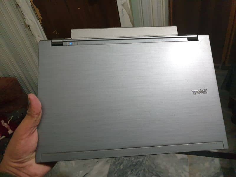 Dell Latitude E4310 3