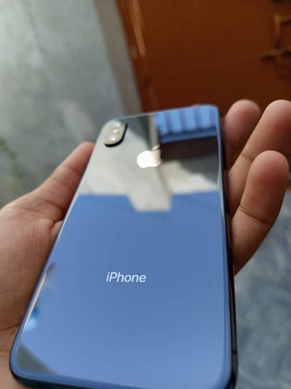IPHONE XS 64gb NON PTA NEW CONDITION URGENT SALE NEED CASH 1