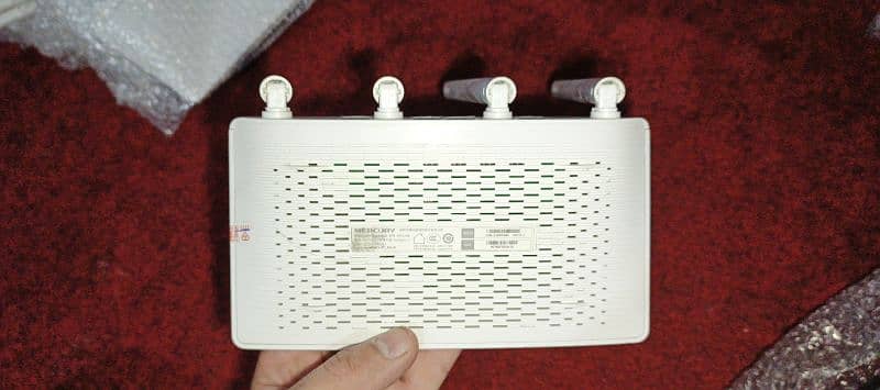 Mercury 4 antina WiFi router 0