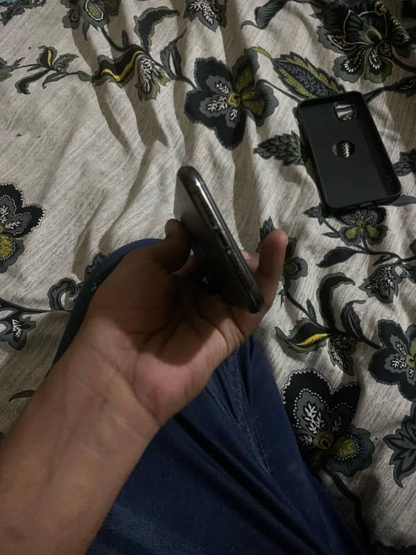 Iphone 11 Pro Max 256 GB JV 3
