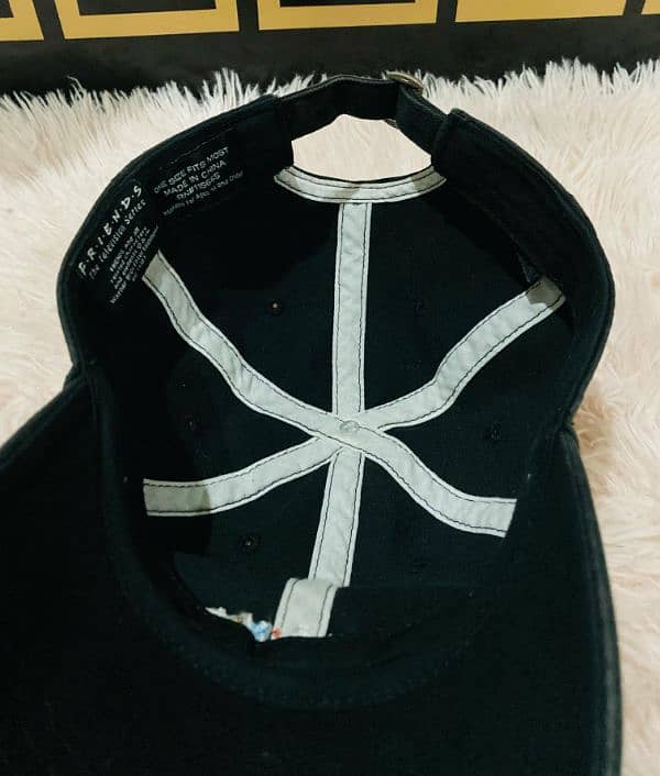 FRIENDS cap original 3