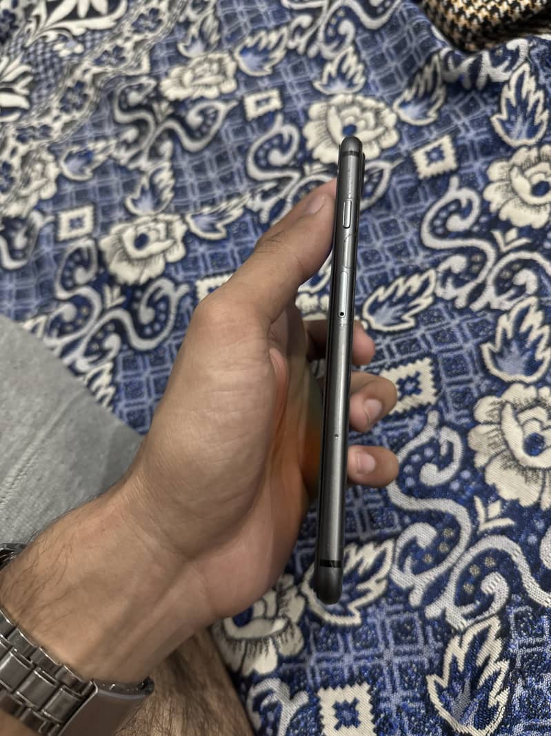 Apple iPhone 8 Plus pta approved 1