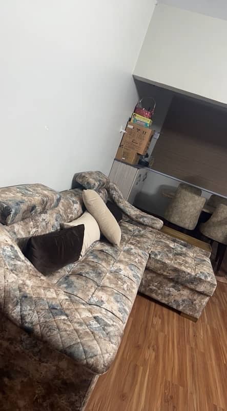 L shapes sofa set on reasonable price 0