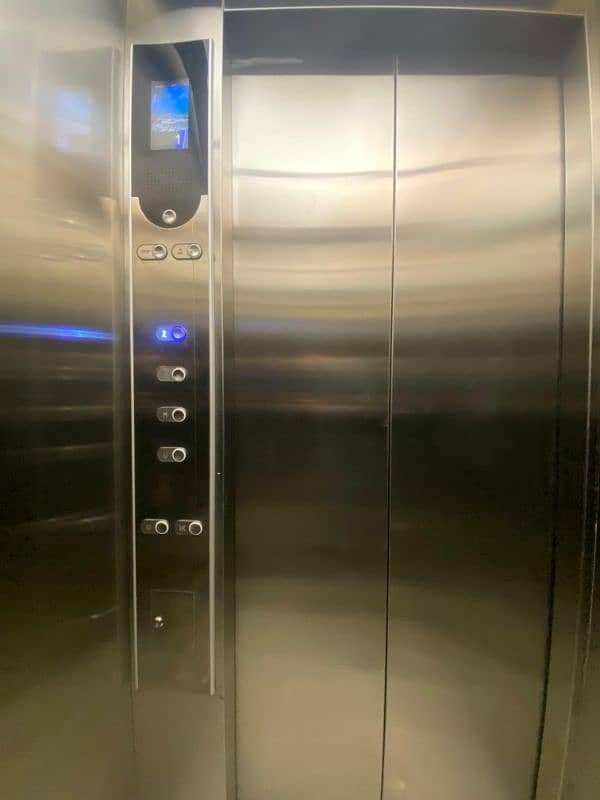 platform lift / cargo lift / passanger & elevator lift / crane 19